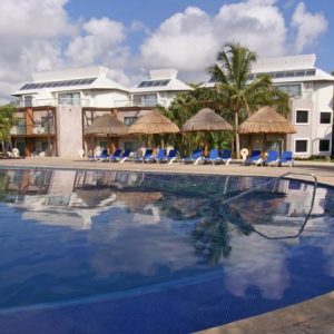 Sandos Caracol Beach Resort & Spa