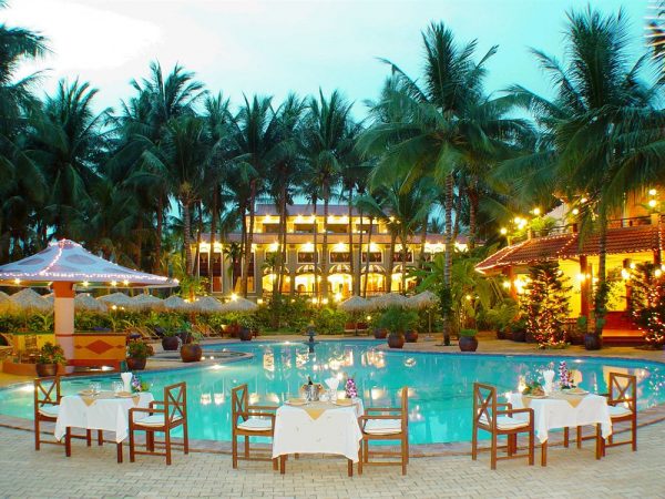 Vinh Suong Seaside and Resort